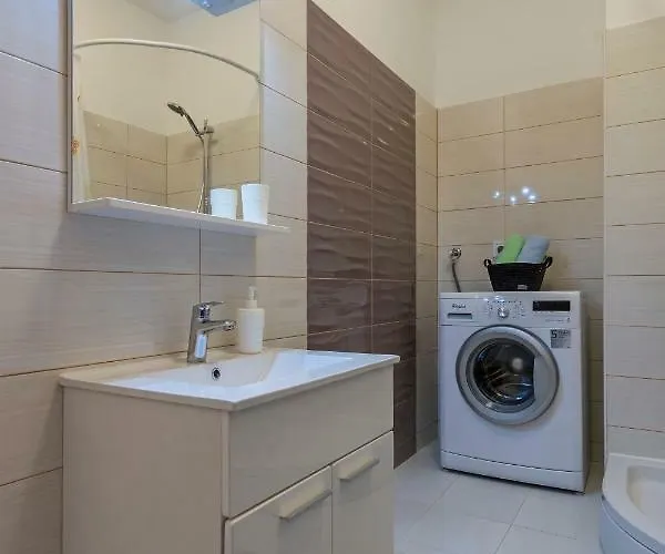 Danijela I Lejlighed Pula